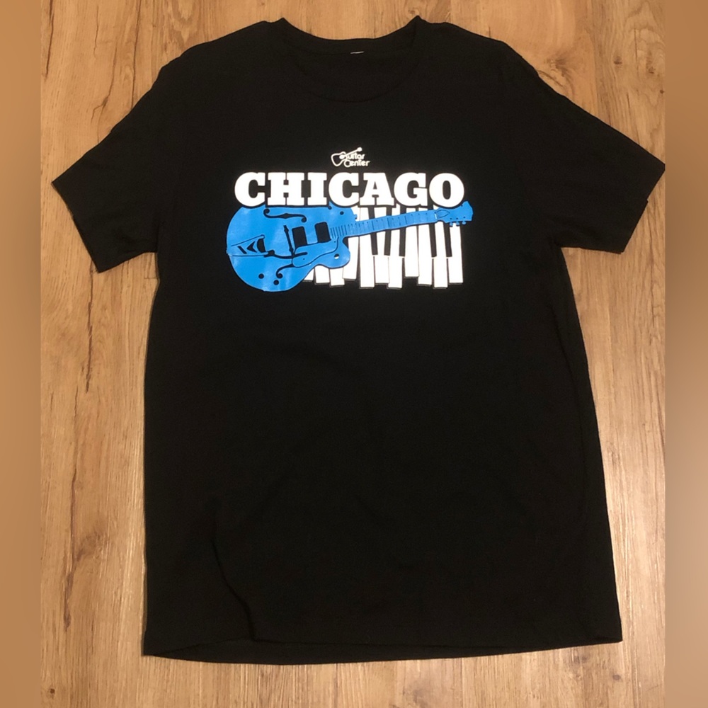 Black Medium Size Chicago Center Shirt.